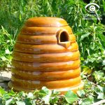 Wildlife World Ceramic Bee Skep Wildlife Habitat With Nesting Materials