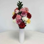 Mixed Christmas Carnations 15 Stems + Vase