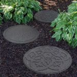 Greenfingers Recycled Rubber Scroll Stepping Stone – Grey