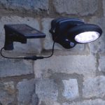 Smart Garden Solar Wall Spot Security Light – With Motion Detector